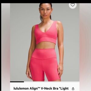 BNWT lululemon athletica Light Pink V-Neck Sports Bra